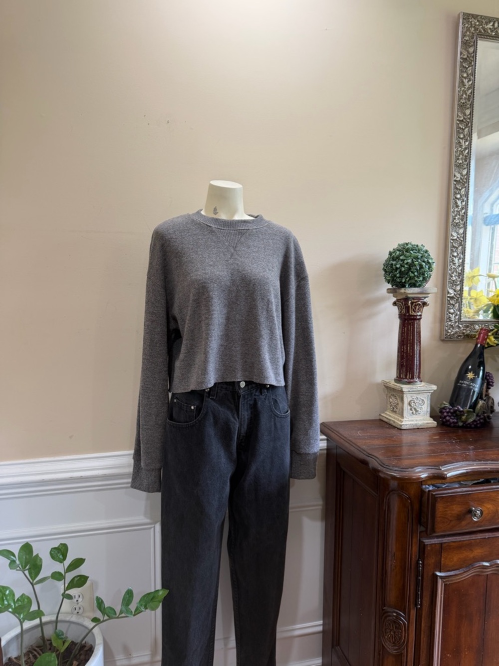 Zara Cropped  Crewneck Sweater